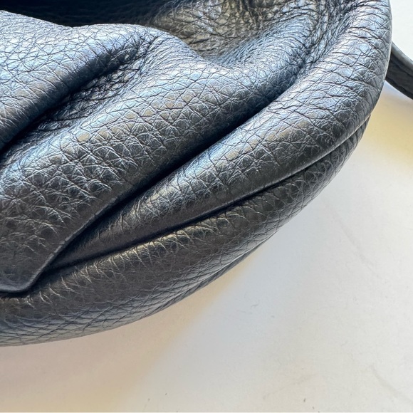 Marc by Marc Jacob’s Q Mini Natasha Black Leather Crossbody Bag - Picture 4 of 11